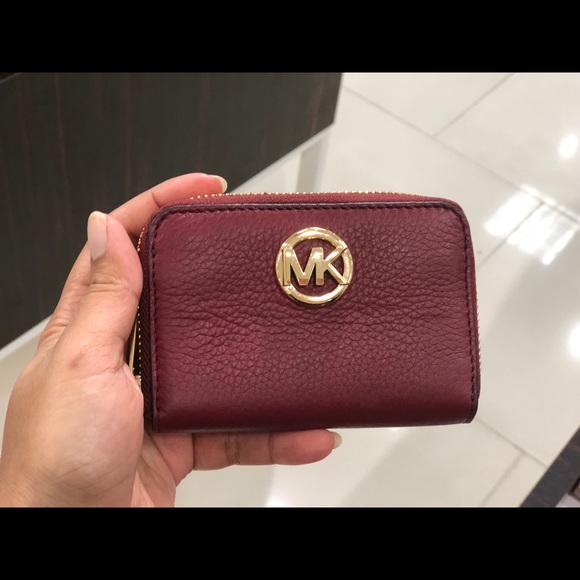 Michael Kors FULTON Leather Zip Around Coin Purse - Picture 5 of 8